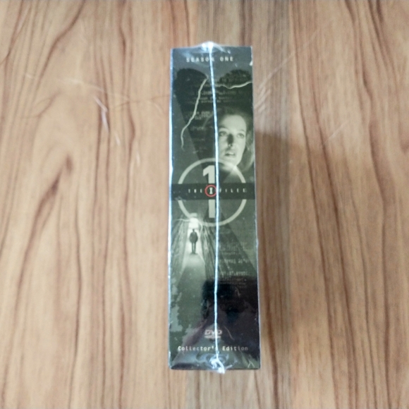 The X-Files Complete First Season, Brand New, 2000, Read Description - Picture 2 of 5
